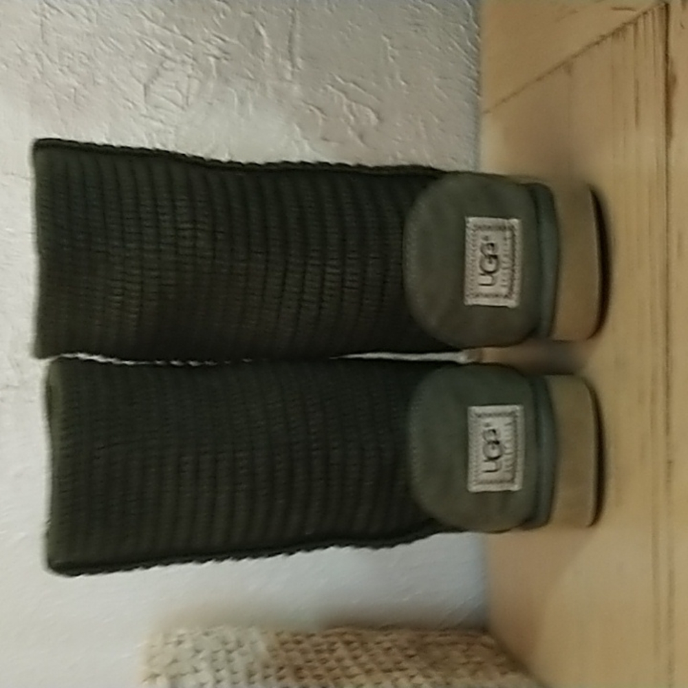 💜UGG Green Knit Boots💜 - Picture 2 of 5
